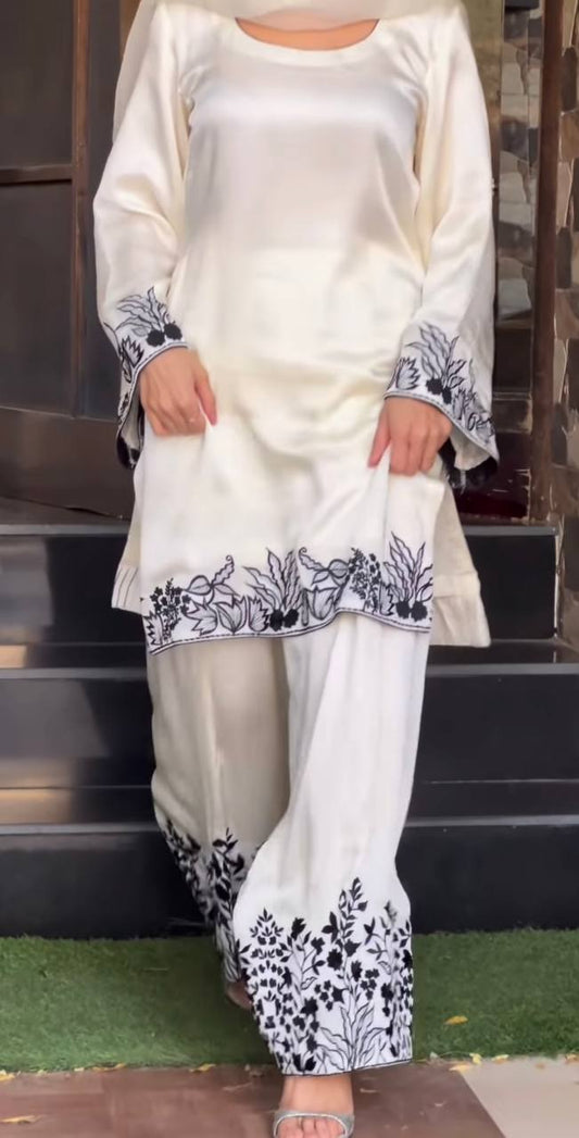 Designer White Natural Crepe Silk Suit with Black Embroidery & Farshi Salwar – Party Wear Set with Organza Dupatta