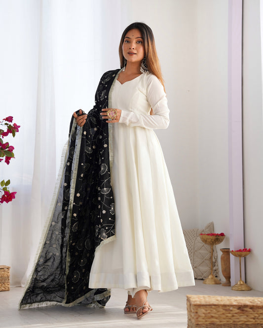 Pure Soft Vichitra Silk Fully Flared Kali Pattern Gown with Dupatta and Pant Set - Jaipuri Vastra