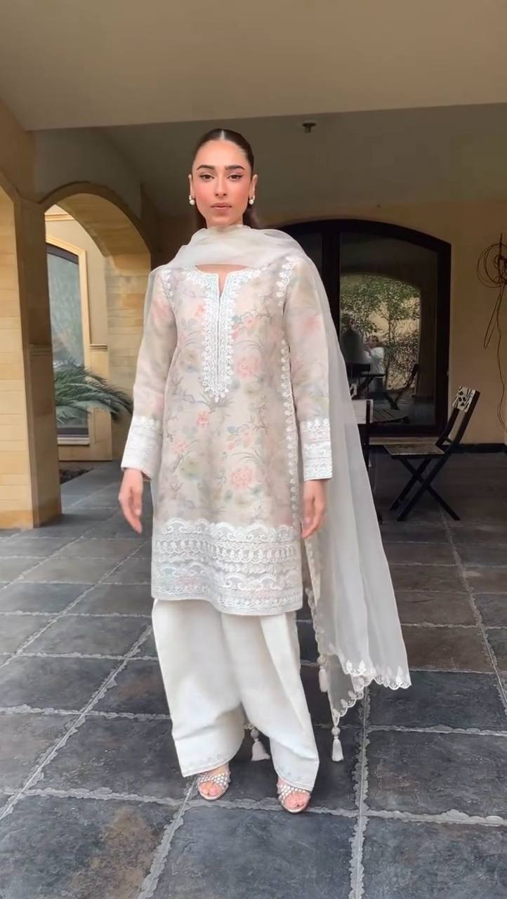 Elegant Kurta and Farshi Salwar Set in Tebi Organza with Embroidery and Lace Border Dupatta