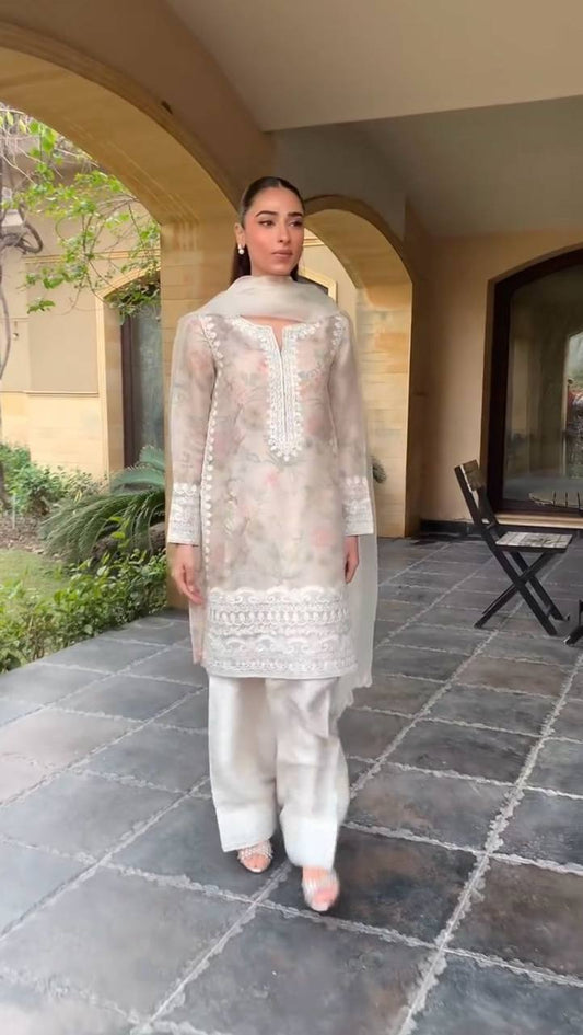 Elegant Kurta and Farshi Salwar Set in Tebi Organza with Embroidery and Lace Border Dupatta