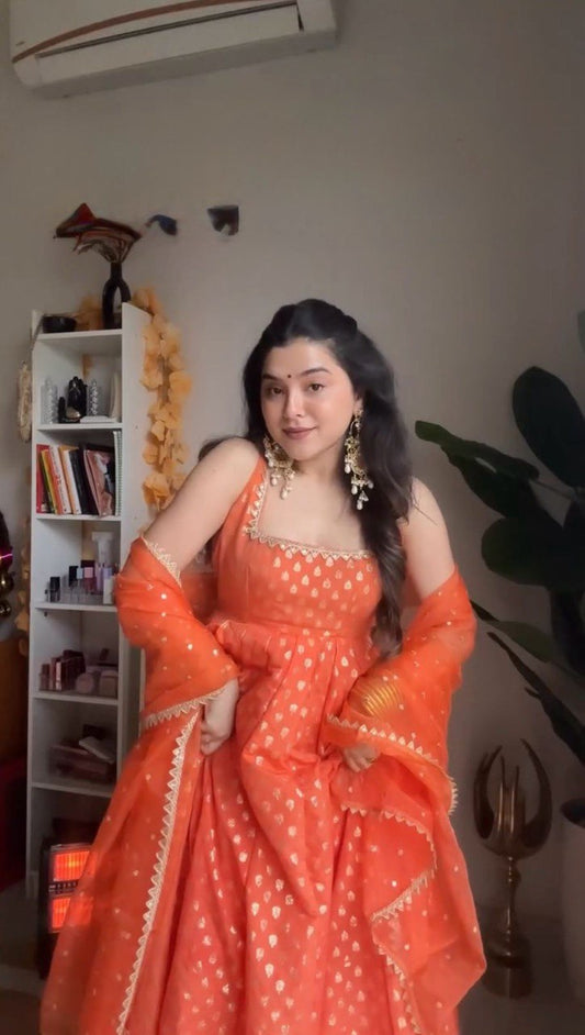 Graceful Jacquard Silk Pant and Dupatta Set Featuring Rich Texture and Classic Style - Jaipuri Vastra