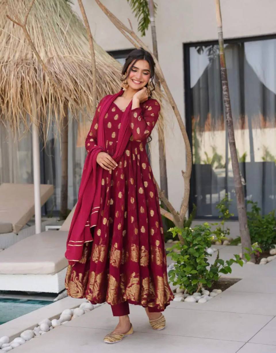 Complementary Pant Fabric and Styling Details for a Complete Party Wear Ensemble